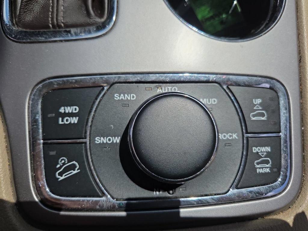 Certified 2021 Jeep Grand Cherokee Overland AWD/4WD image 31