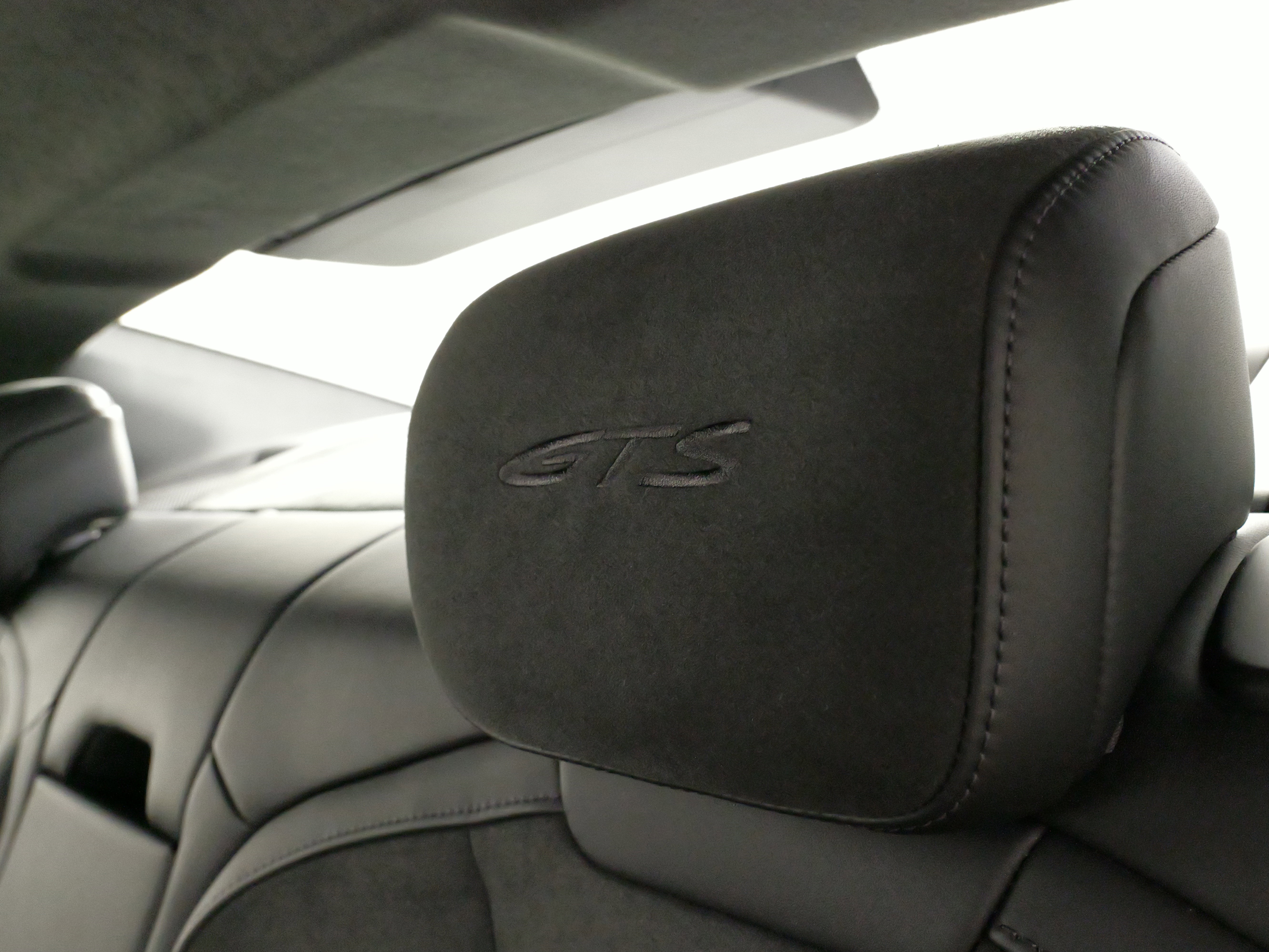 Used 2023 Porsche Taycan GTS image 36