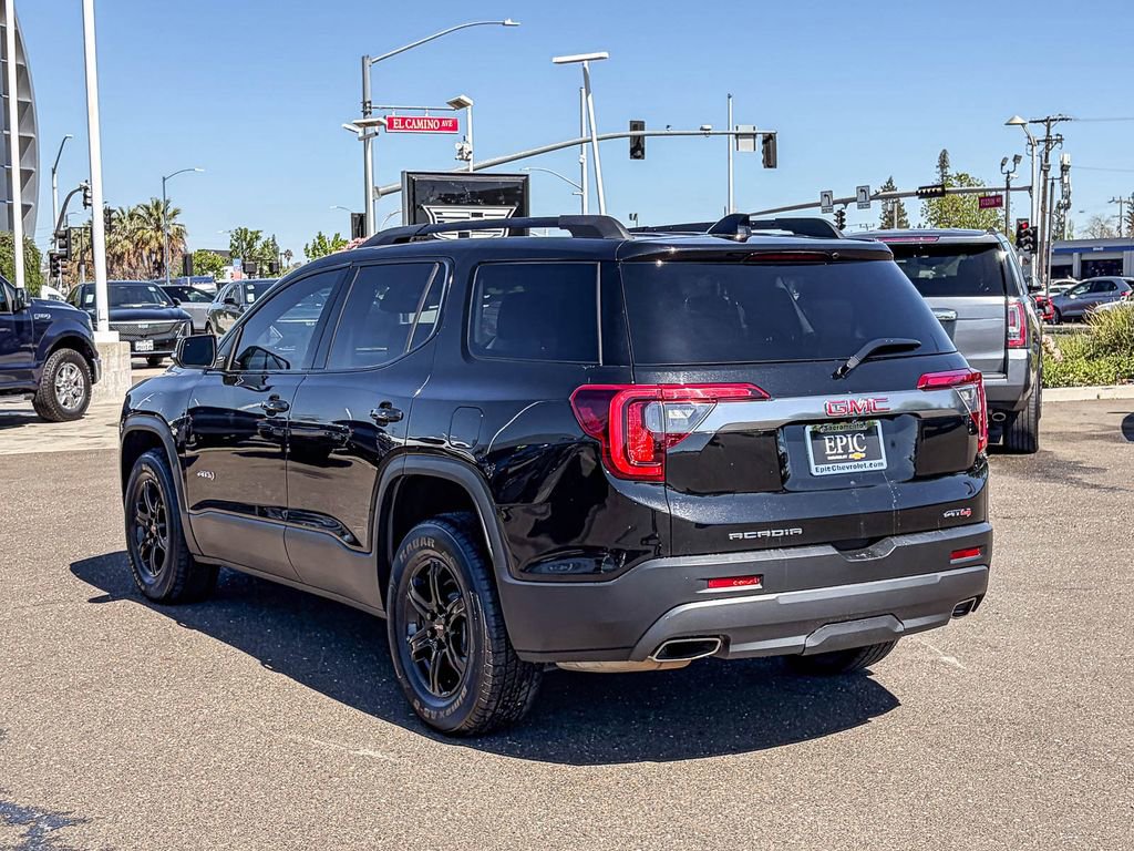 Used 2023 GMC Acadia AT4 AWD/4WD image 2