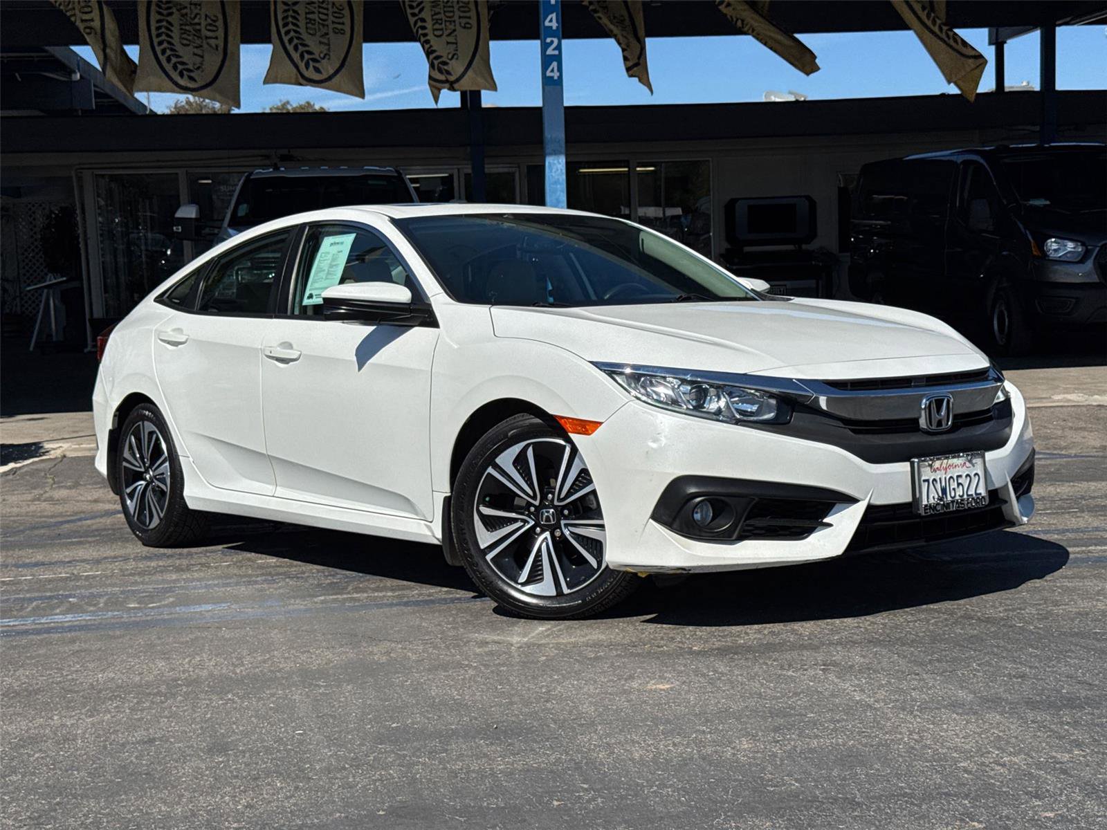 Used 2016 Honda Civic EX-L image 2