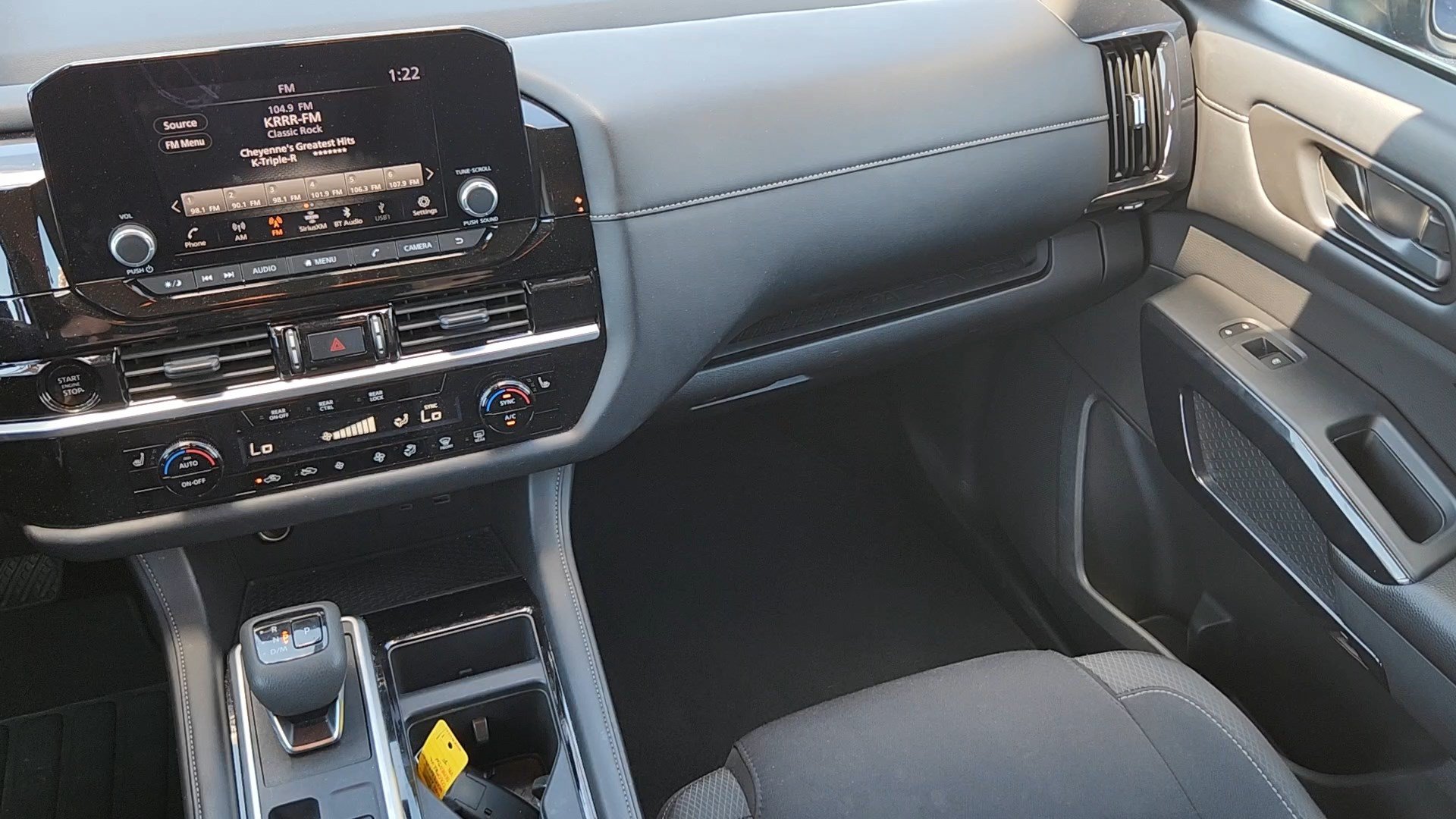 Used 2025 Nissan Pathfinder SV AWD/4WD image 6