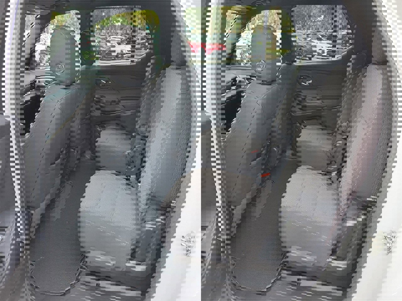 Used 2023 Chevrolet Traverse LT image 11