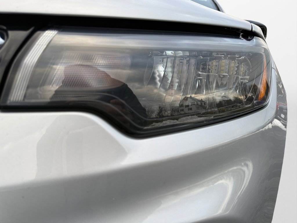 Used 2024 Jeep Compass Limited image 22