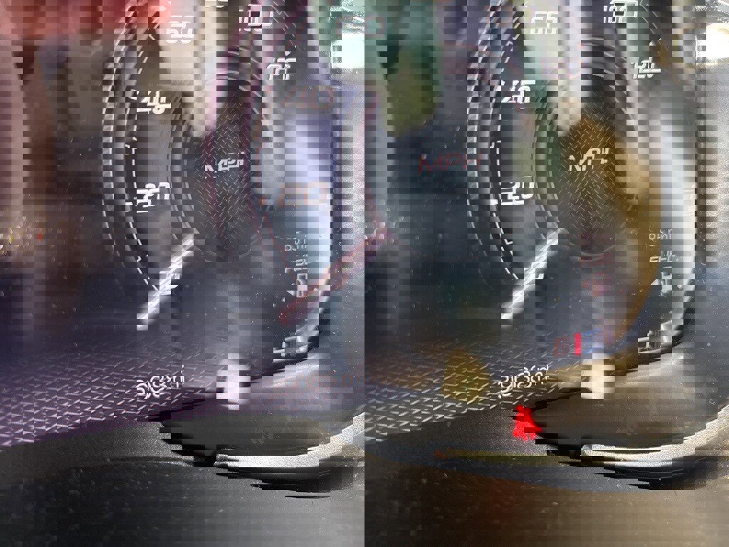 Used 2024 RAM 1500 Laramie image 6