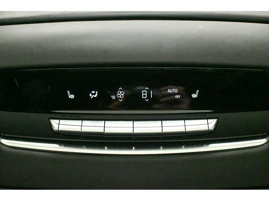 Certified 2024 Cadillac Escalade Sport Platinum w/ LPO, ONYX Package image 31