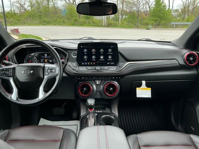 Used 2025 Chevrolet Blazer RS w/ Enhanced Convenience Package AWD/4WD image 21