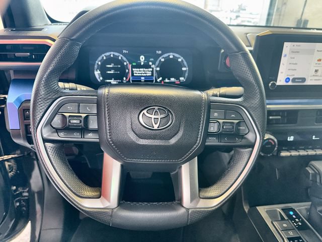 Used 2025 Toyota Tacoma TRD Off-Road AWD/4WD image 14