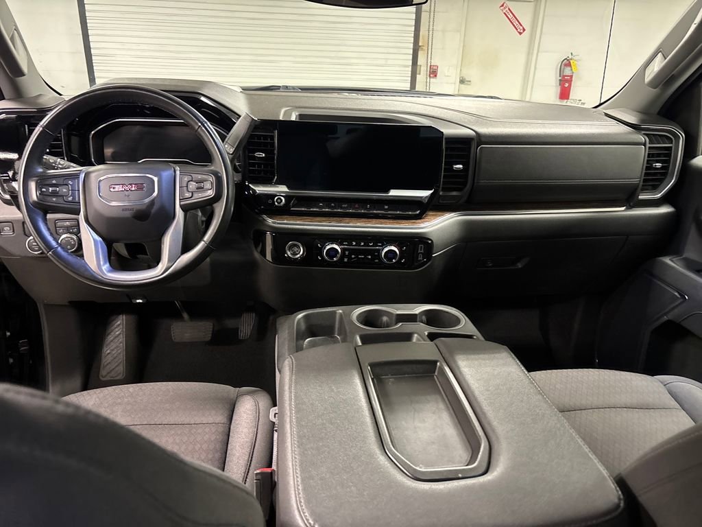Used 2024 GMC Sierra 1500 SLE image 26