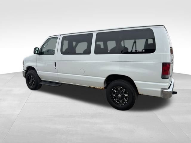 Used 2013 Ford E-350 and Econoline 350 XLT image 12