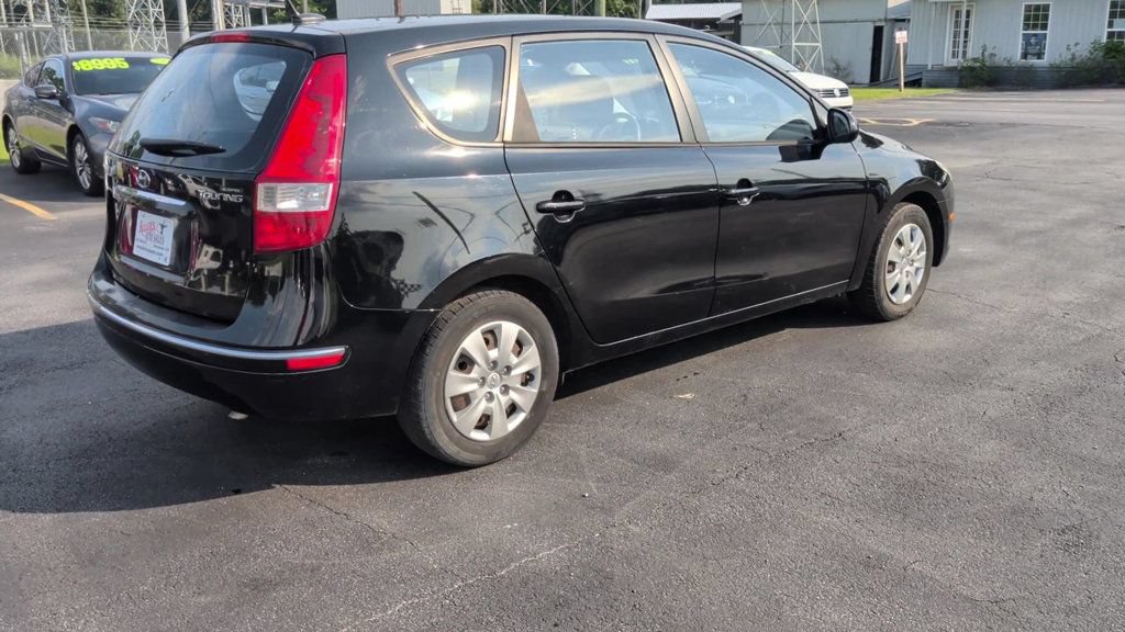 Used 2010 Hyundai Elantra GLS FWD image 8