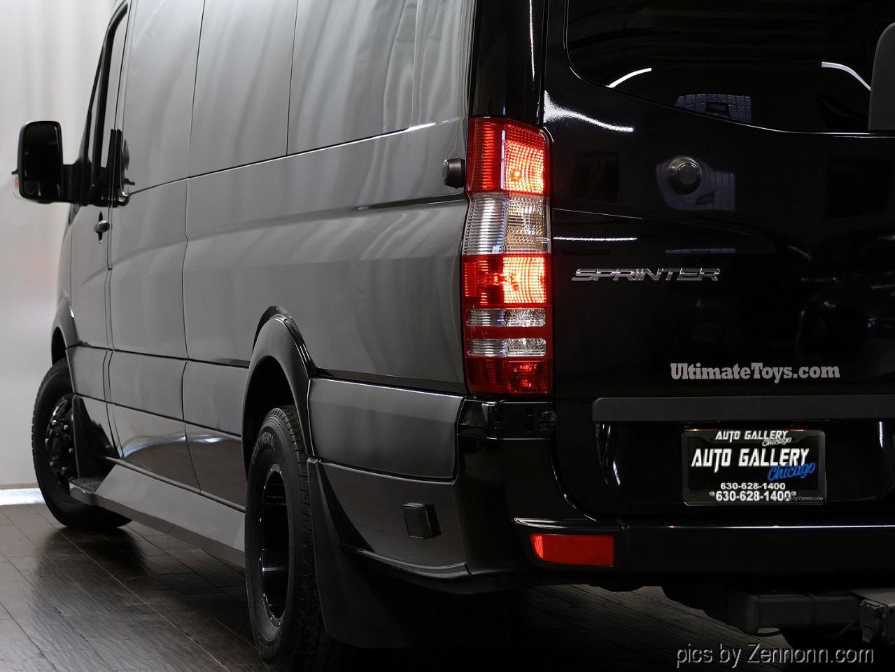 Used 2018 Mercedes-Benz Sprinter 3500 image 9