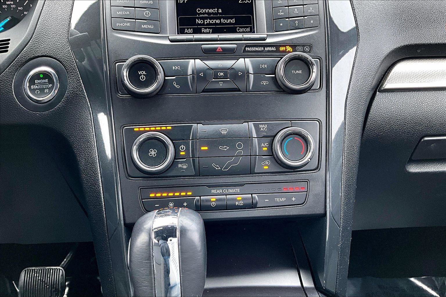 Used 2019 Ford Explorer XLT image 13