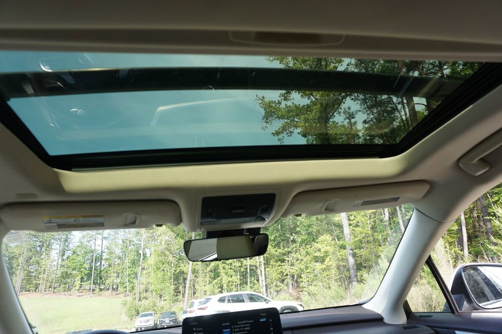 Used 2020 Lexus RX 350L Premium w/ Premium Package image 13