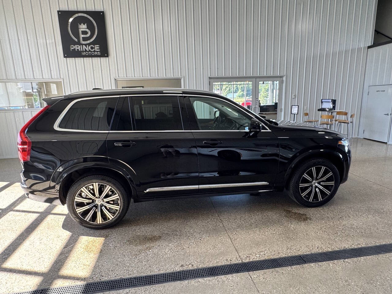 Used 2024 Volvo XC90 B6 Core w/ Protection Package Premier image 46