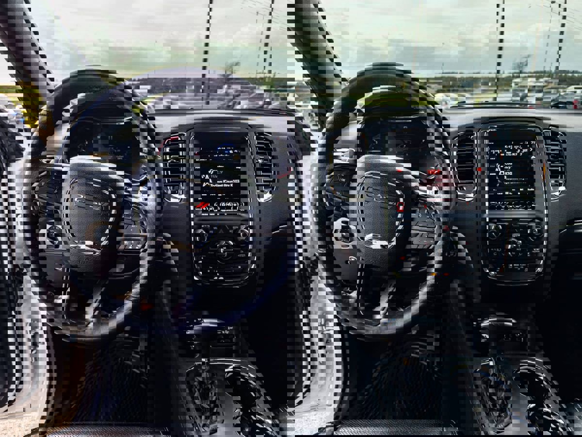 Used 2019 Dodge Durango R/T w/ Technology Group image 10