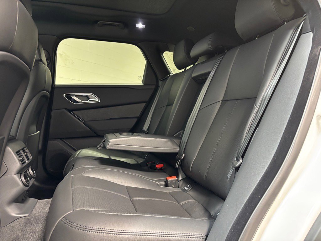 New 2026 Land Rover Range Rover Velar Dynamic SE image 26