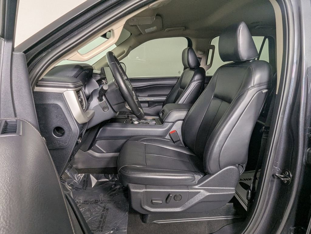 Used 2024 Ford Expedition Max XLT RWD image 12