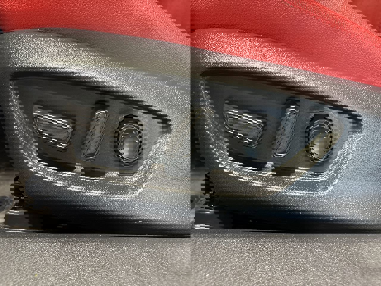 Used 2025 Toyota Camry XSE w/ Premium Package FWD image 12