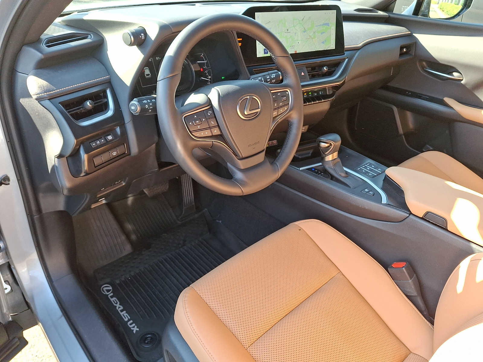 Used 2023 Lexus UX 250h AWD w/ Premium Package image 10