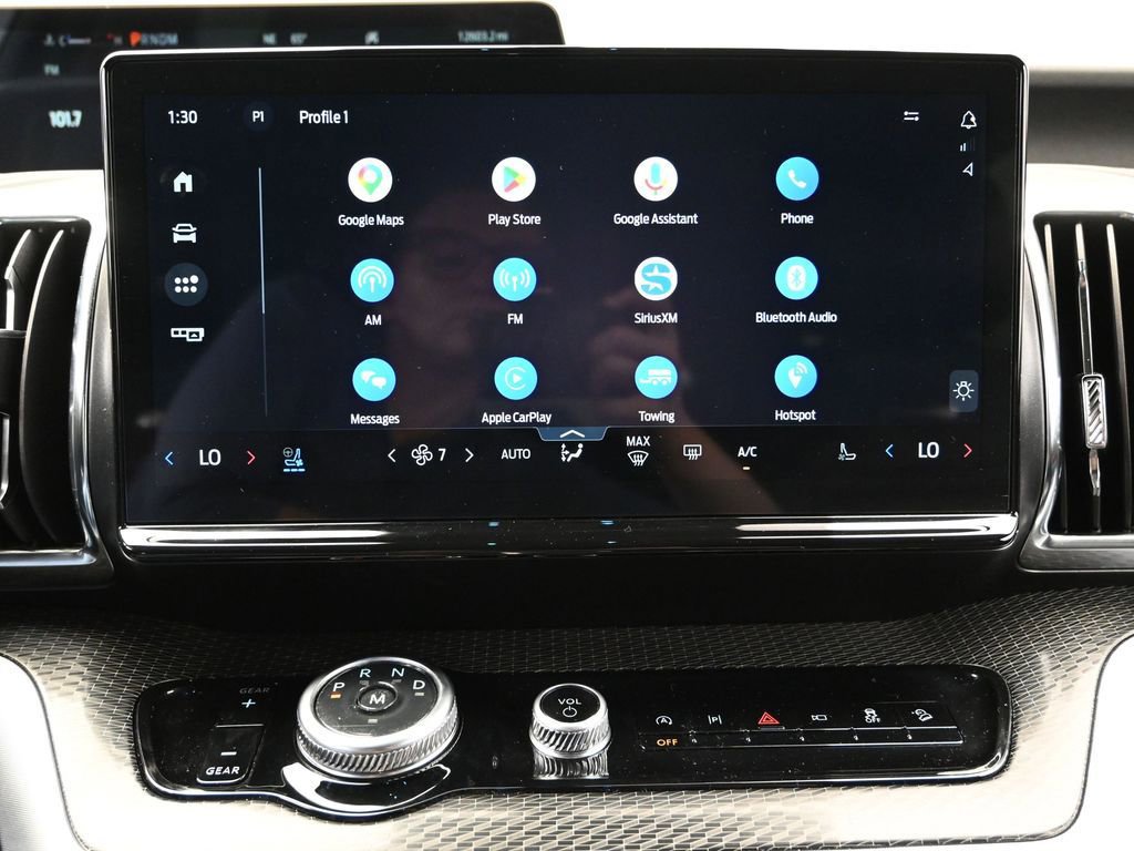 Used 2025 Ford Expedition Max Platinum w/ Stealth Appearance Package image 32