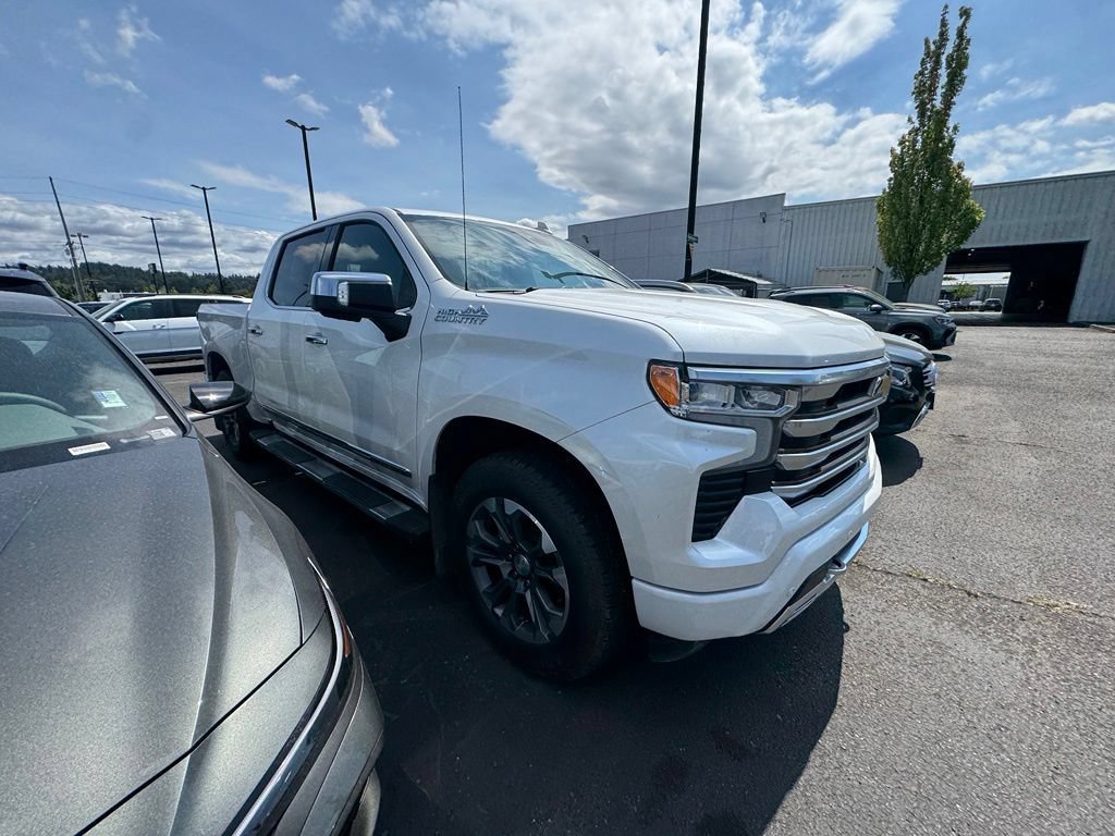 Used 2022 Chevrolet Silverado 1500 High Country w/ Z71 Off-Road Package AWD/4WD image 1