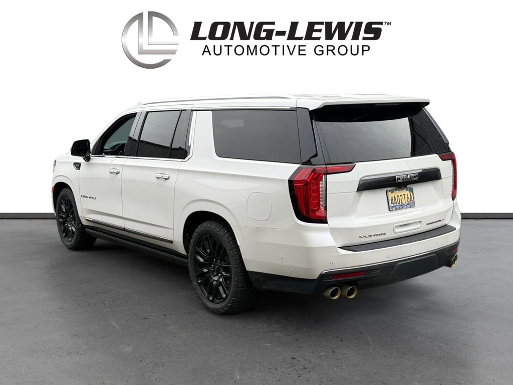 Used 2024 GMC Yukon XL Denali Ultimate image 3