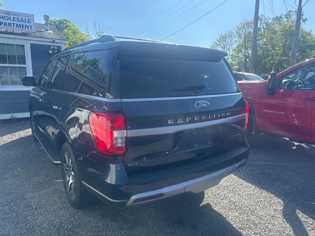 Used 2023 Ford Expedition XLT AWD/4WD image 4