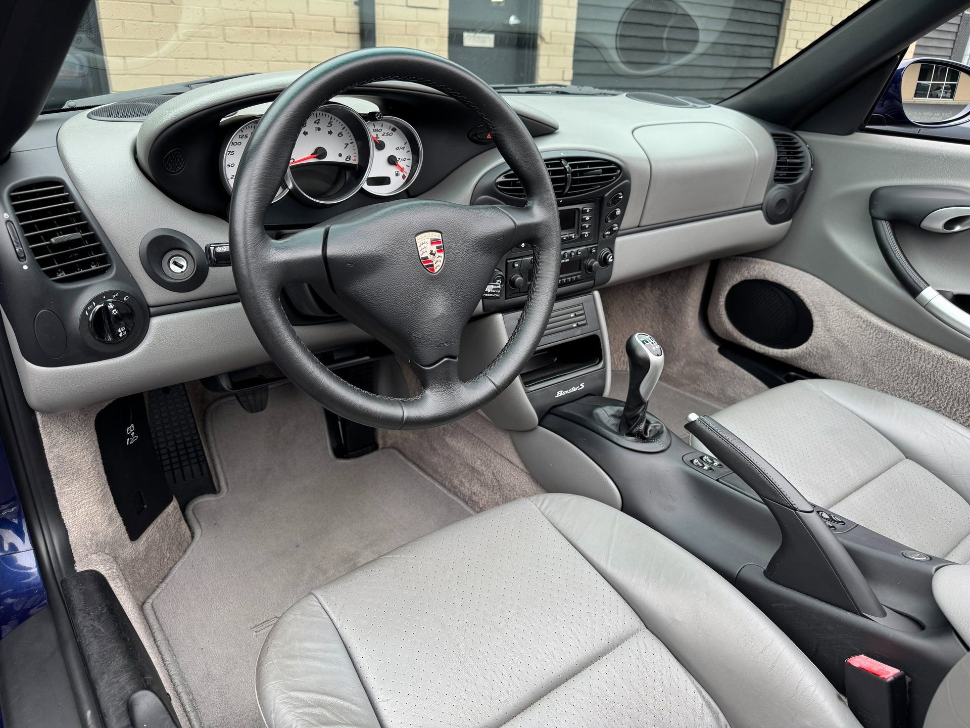 Used 2001 Porsche Boxster S image 33