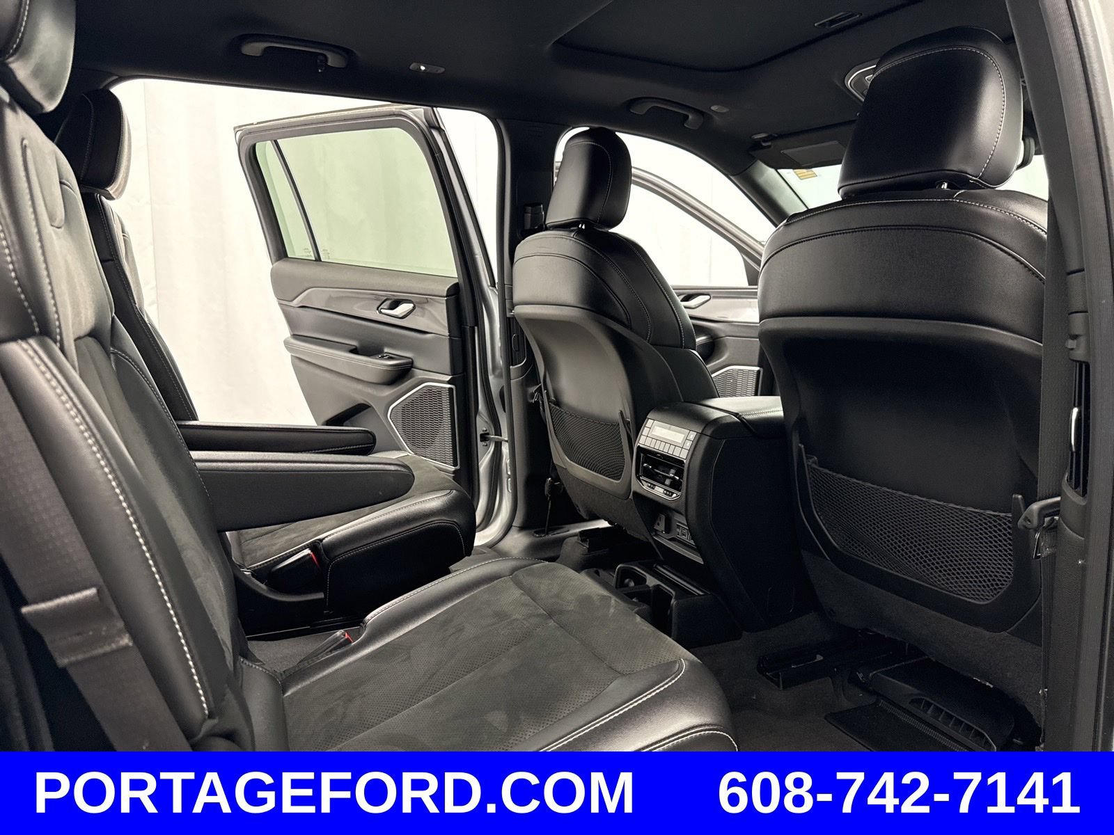 Used 2022 Jeep Grand Cherokee L Laredo AWD/4WD image 34