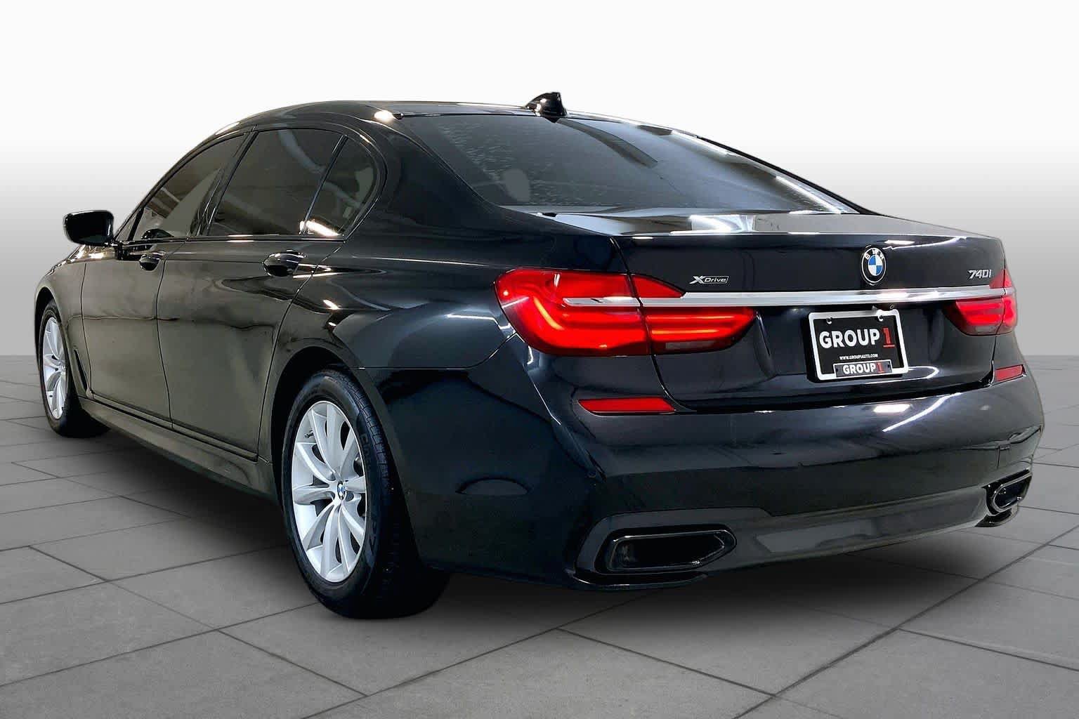 Used 2019 BMW 740i xDrive w/ M Sport Package AWD/4WD image 11