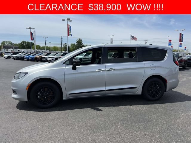 New 2026 Chrysler Voyager LX FWD image 3