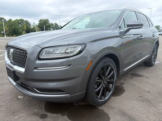 Used 2023 Lincoln Nautilus Reserve w/ Monochromatic Package AWD/4WD image 2