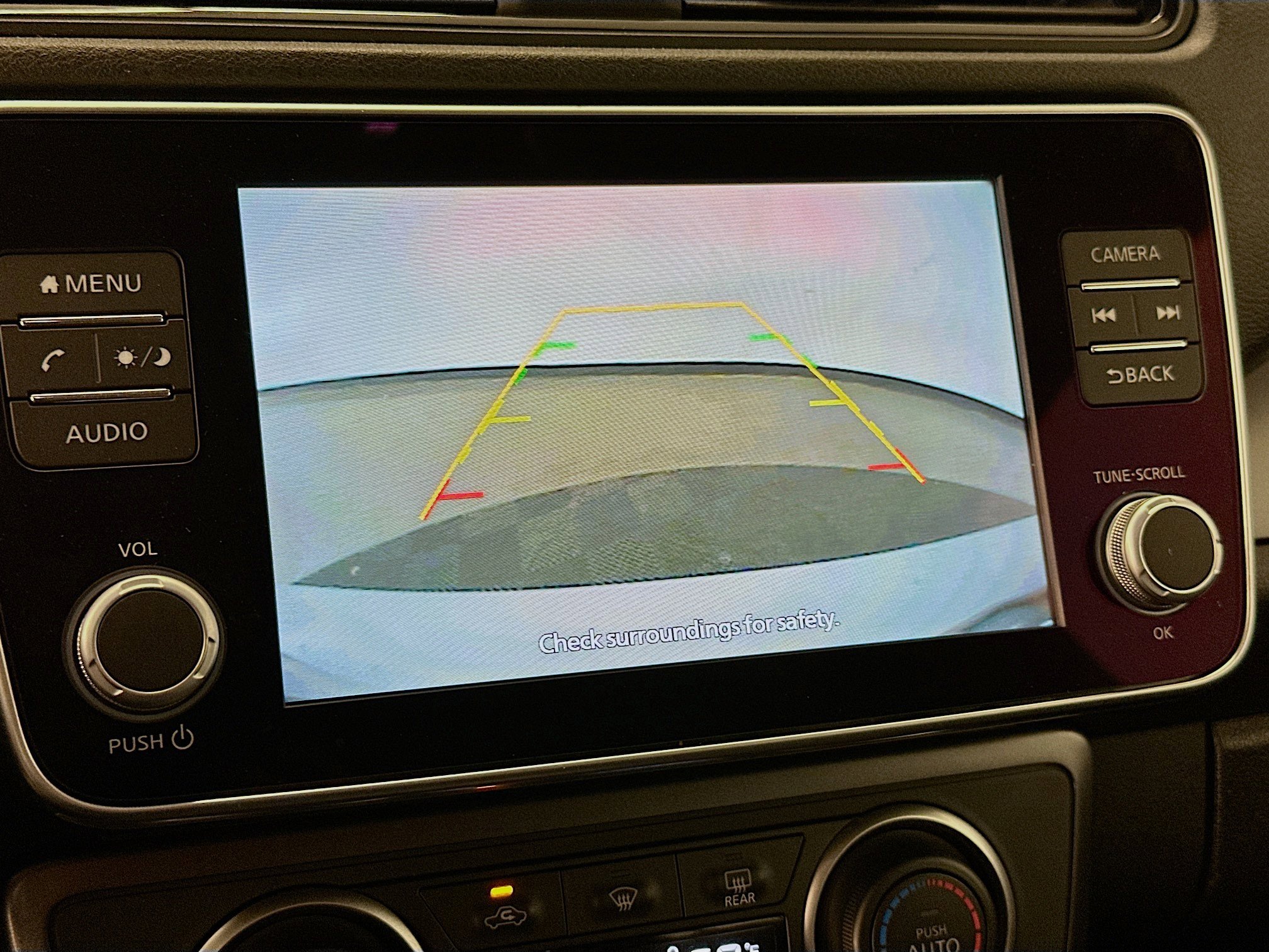 Used 2023 Nissan Leaf S image 22