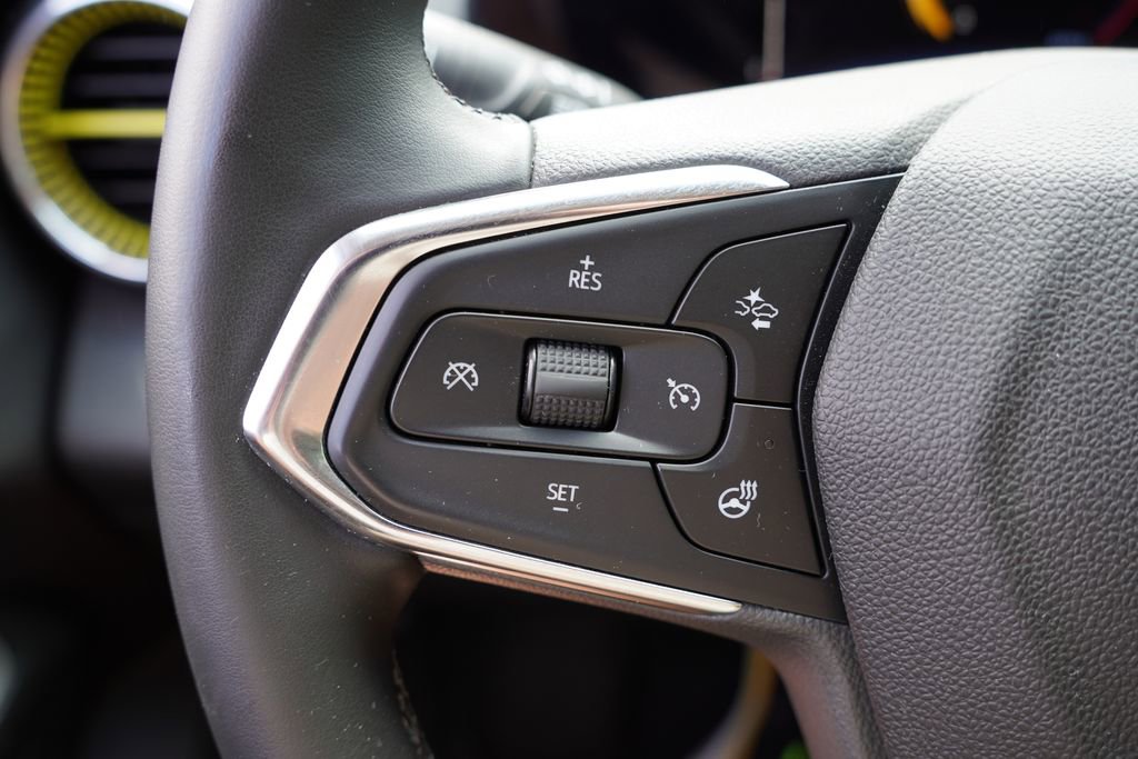 Certified 2025 Chevrolet Trax ACTIV w/ Driver Confidence Package FWD image 30