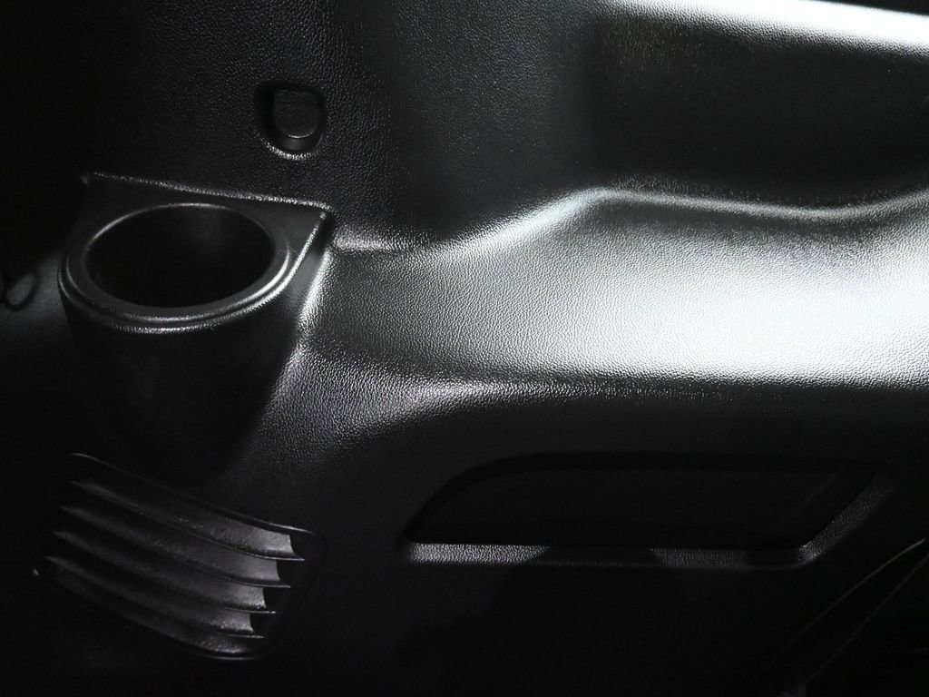 Used 2017 Cadillac Escalade Premium Luxury image 43