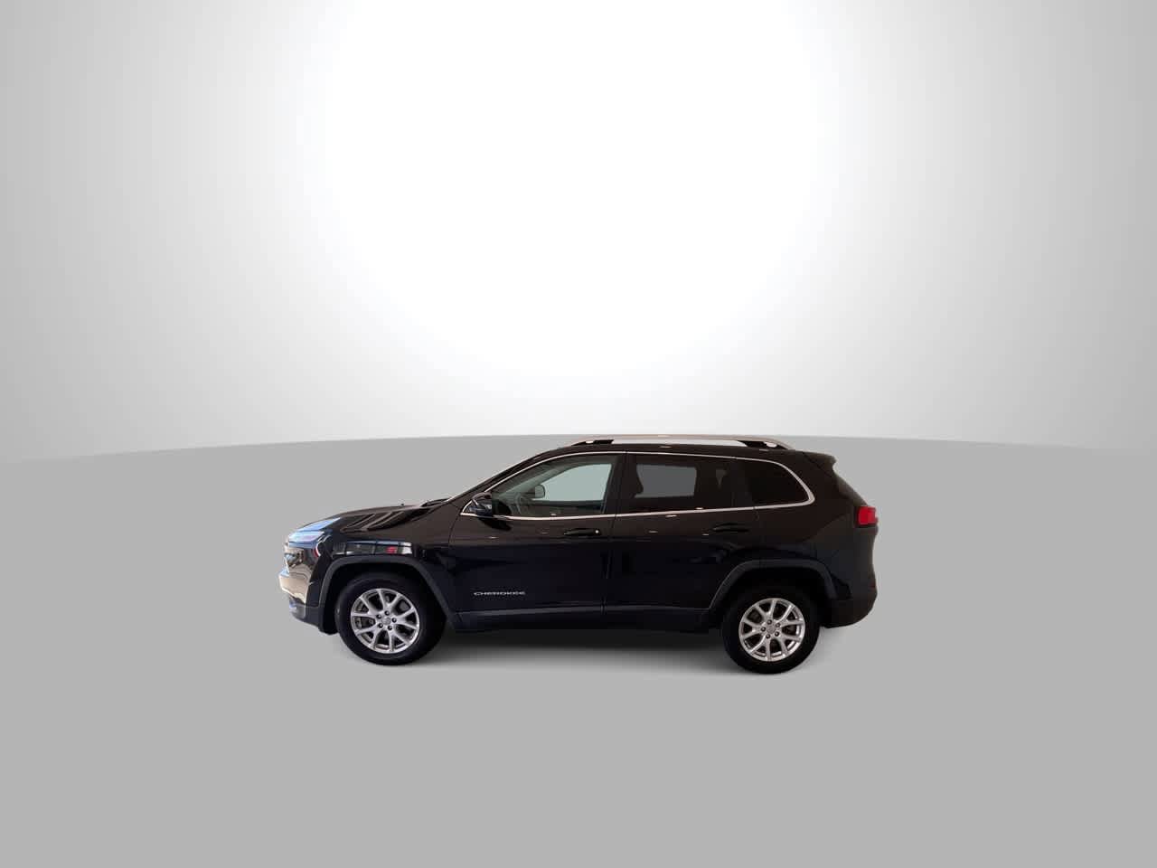Used 2016 Jeep Cherokee Latitude FWD image 5