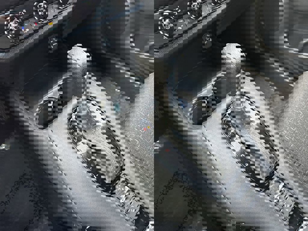 Used 2025 Honda HR-V LX image 25