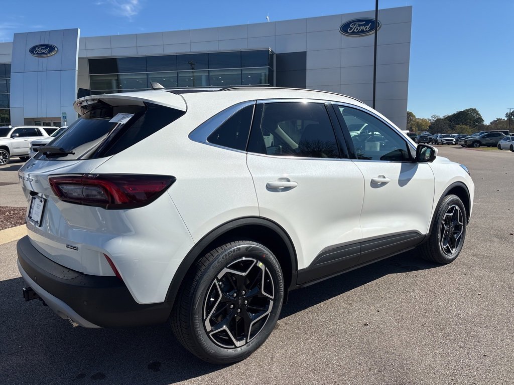 New 2026 Ford Escape Platinum w/ Premium Technology Package image 11