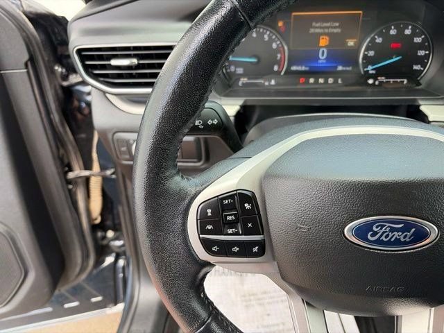 Used 2022 Ford Explorer XLT w/ Equipment Group 202A AWD/4WD image 17
