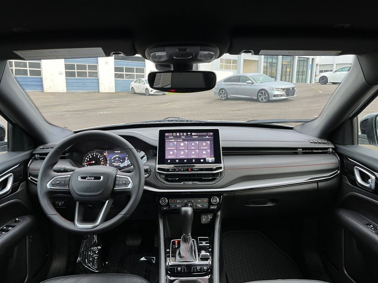 Used 2025 Jeep Compass Trailhawk w/ Trailer Tow Group image 33