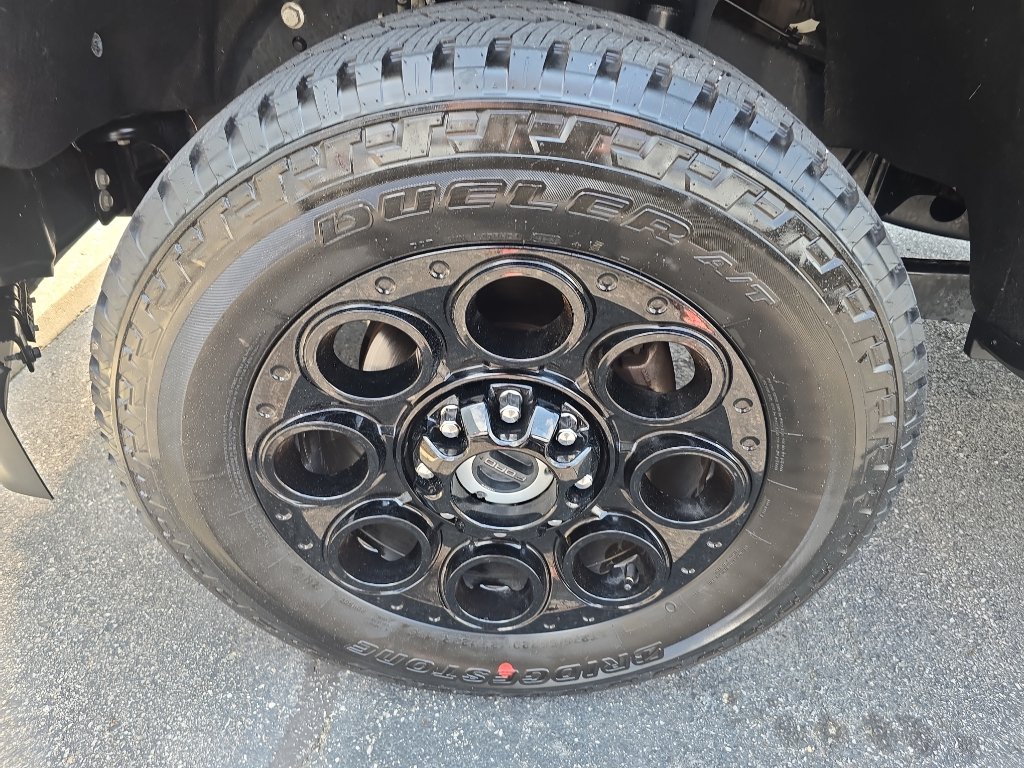 Used 2025 Ford F350 Lariat w/ Black Appearance Package AWD/4WD image 37