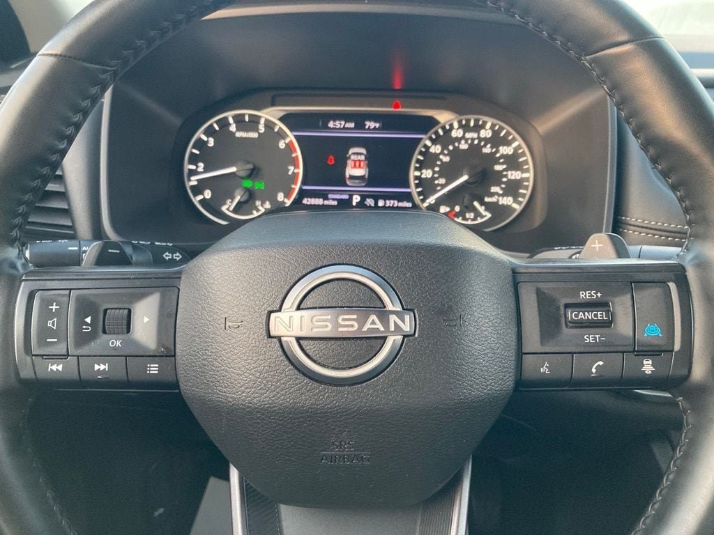 Used 2025 Nissan Rogue SV w/ SV Premium Package FWD image 20