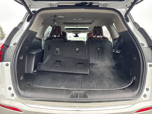 Used 2018 Buick Enclave Avenir image 24