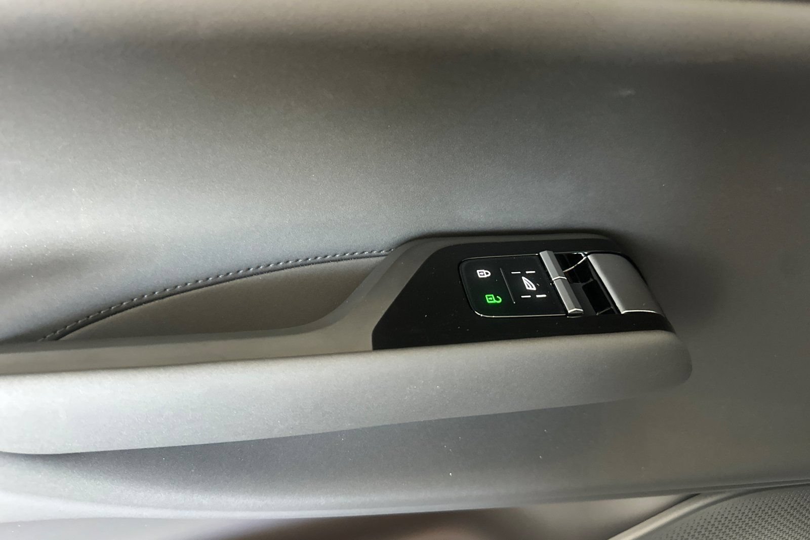New 2026 Volvo EX90 Ultra AWD/4WD image 10