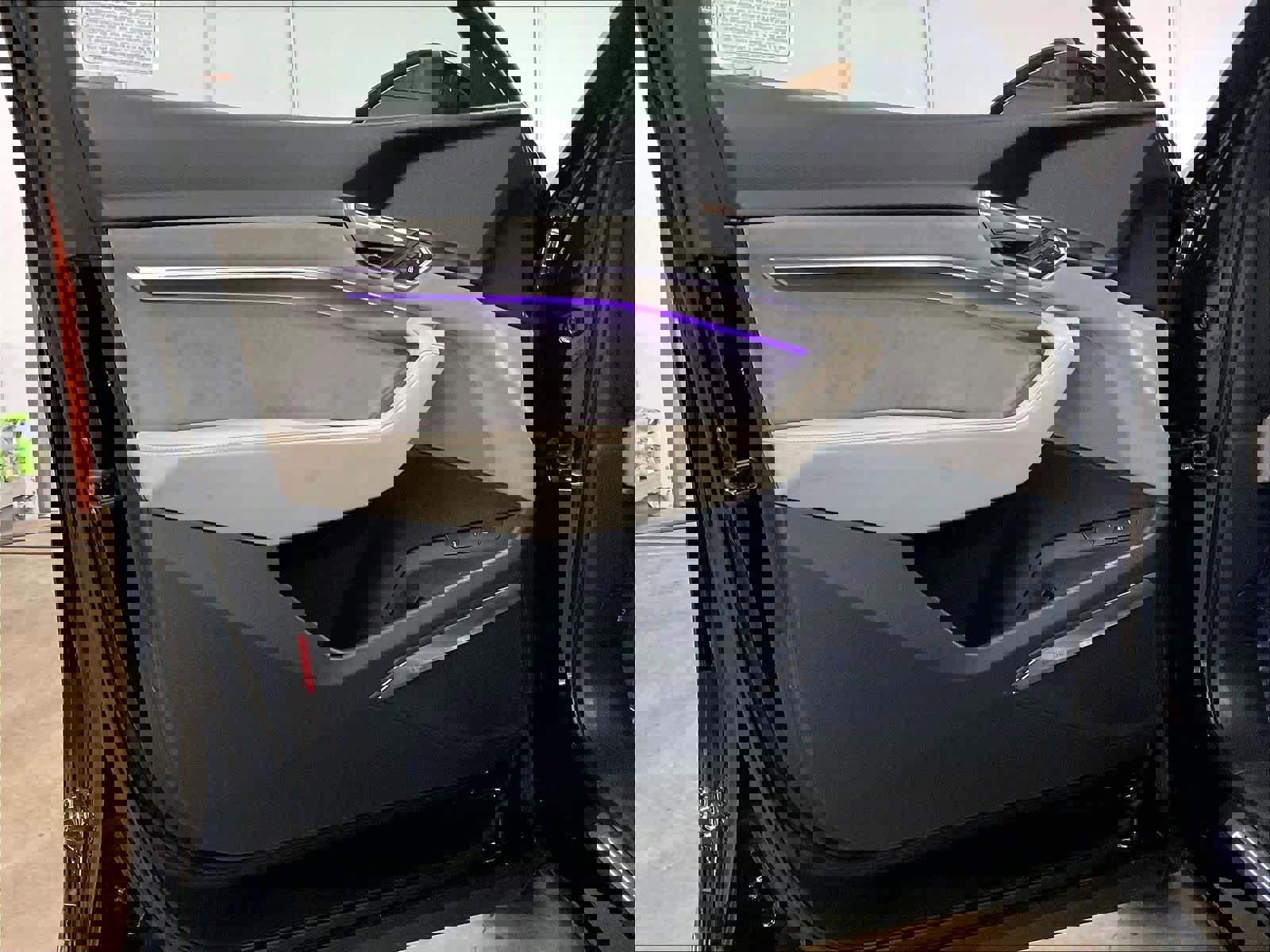 Certified 2024 Audi Q8 e-tron Prestige w/ Prestige Package image 24