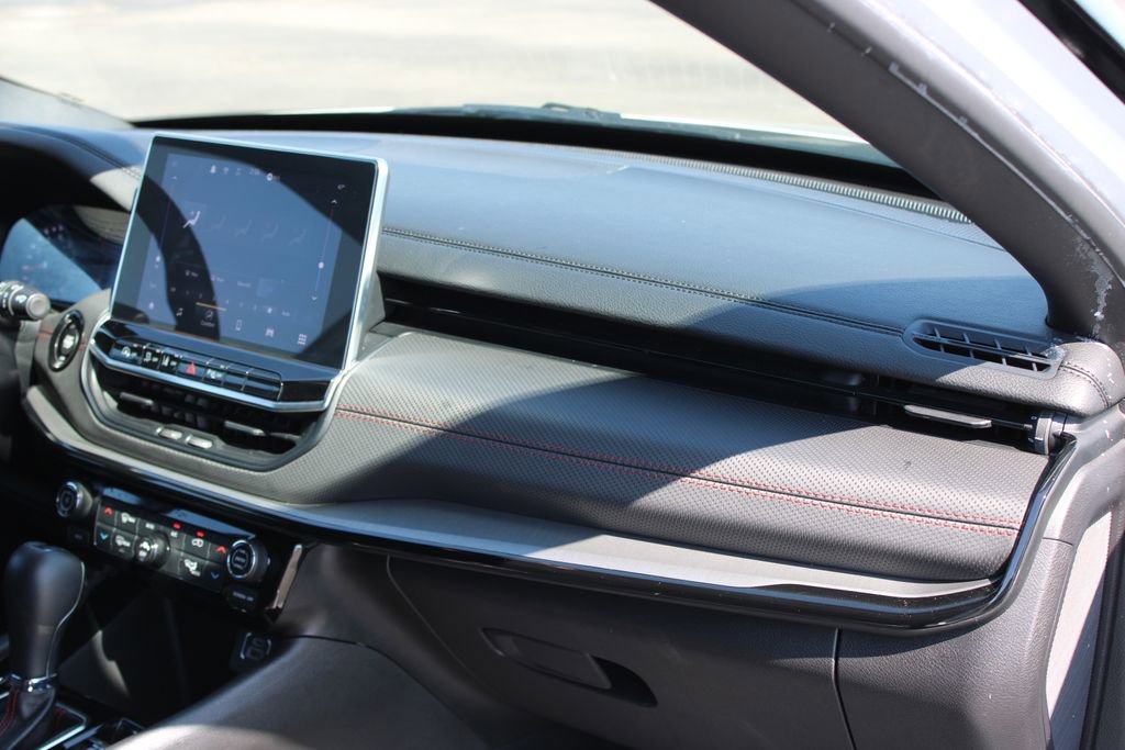 Used 2025 Jeep Compass Trailhawk image 29