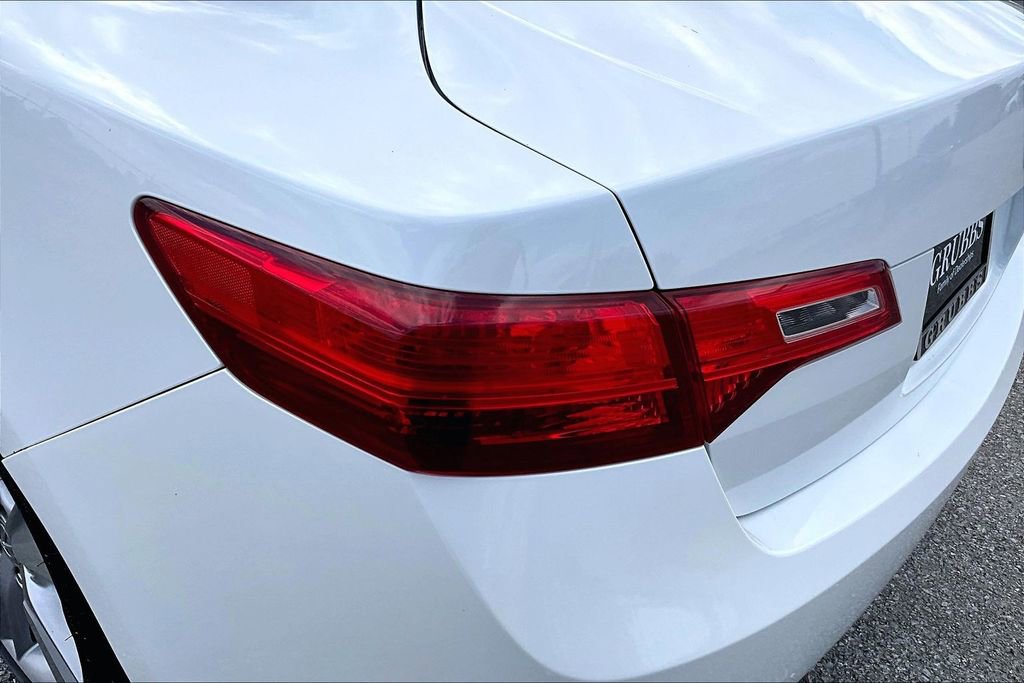 Used 2013 Acura ILX w/ Premium Package FWD image 40