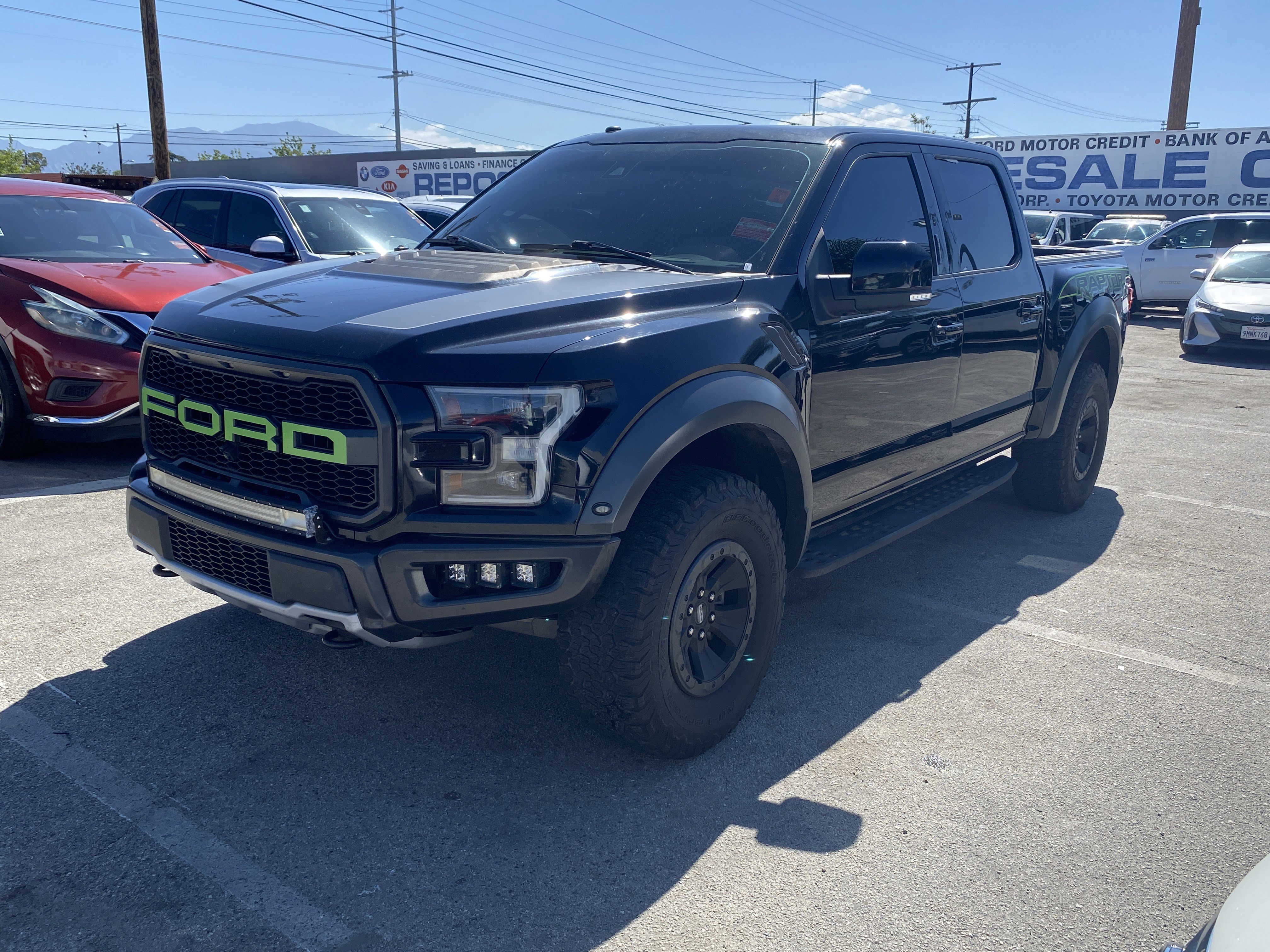 Used 2018 Ford F150 Raptor w/ Equipment Group 802A Luxury image 2