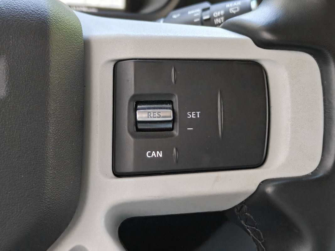 Used 2023 Land Rover Defender 90 SE AWD/4WD image 19