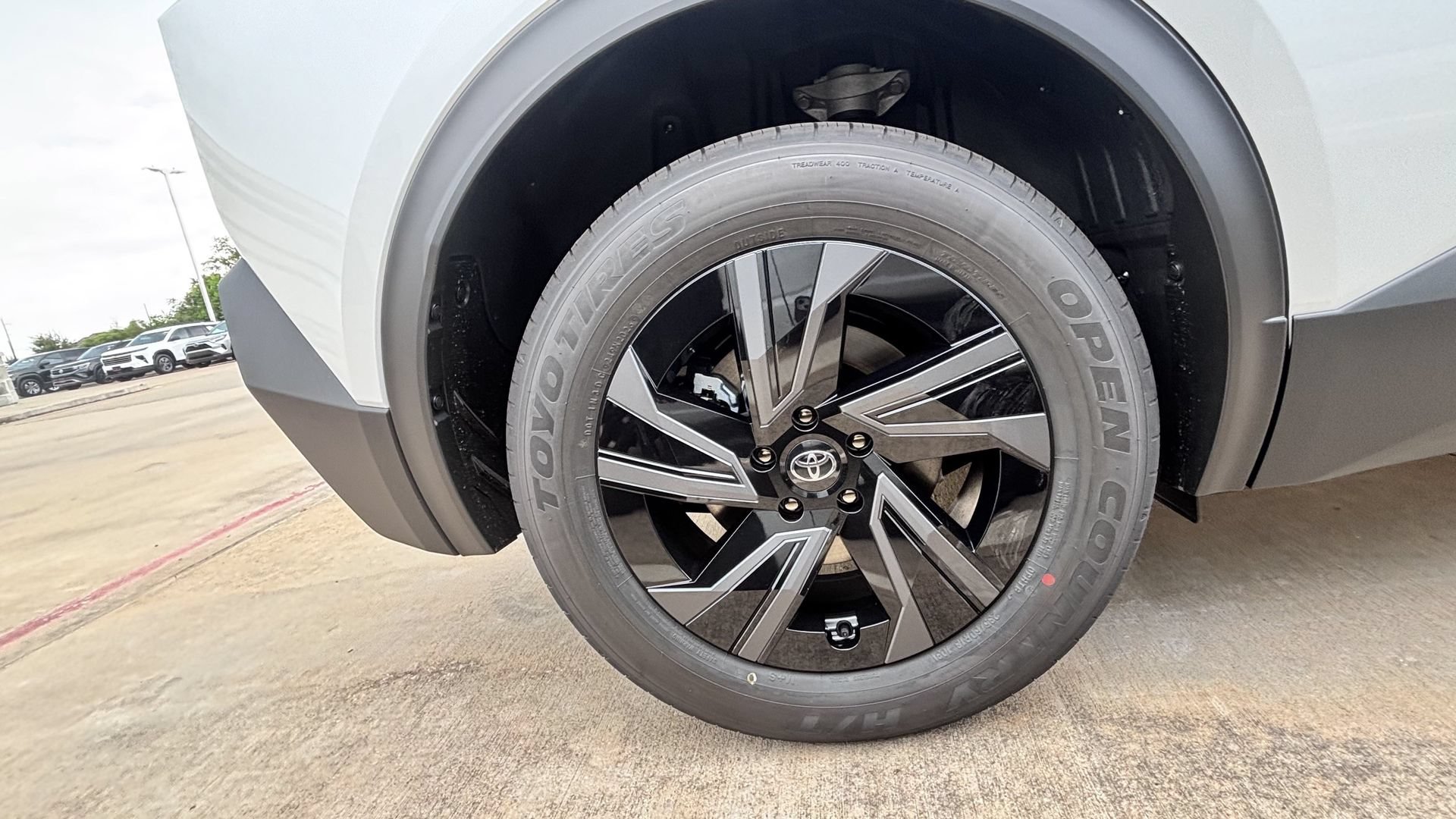 Used 2026 Toyota C-HR AWD/4WD image 17
